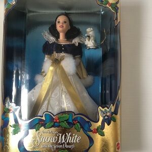 Mattel Snow White Holiday Princess doll Vintage